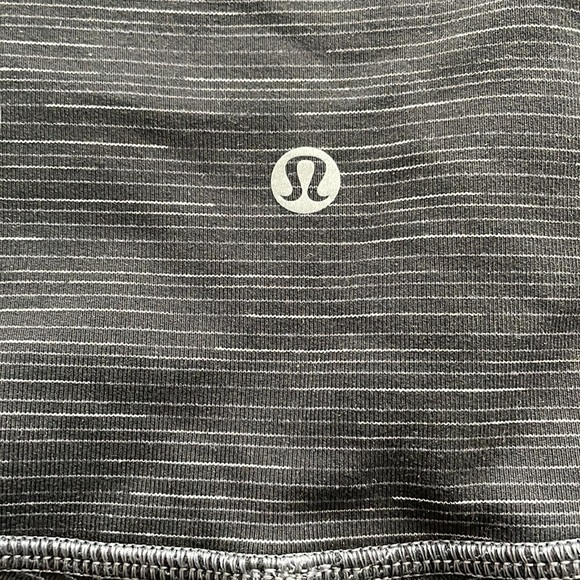 Sz6 Lululemon Hi-Rise Wunder Under Ombré Melange 31” grey/black leggings. EUC - Picture 9 of 11